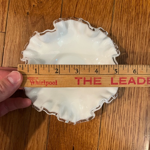 Fenton Style Glass Bowl Dish White Trinket Key Candy Home Knick Knack Vintage - Picture 4 of 5